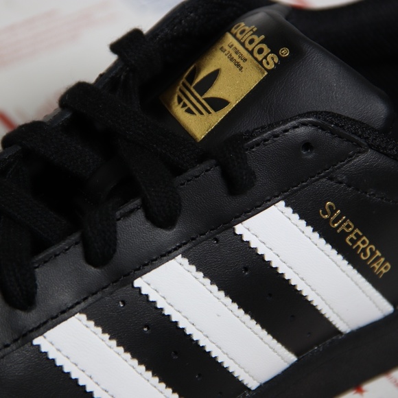 Adidas  Black / White Superstar Shell-Toe Low Tops - Picture 5 of 7
